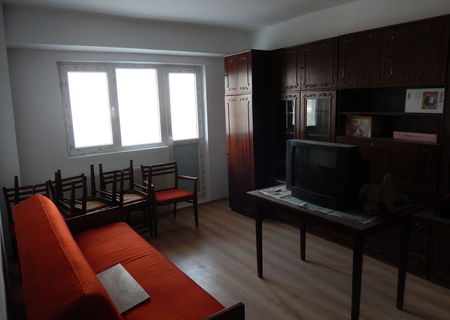 vand apartament