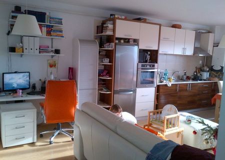 Vand apartament 2 camere