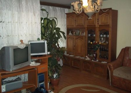 Vand apartament 2 camere