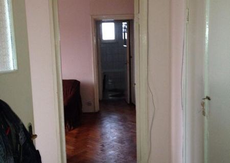 Vand apartament 2 camere