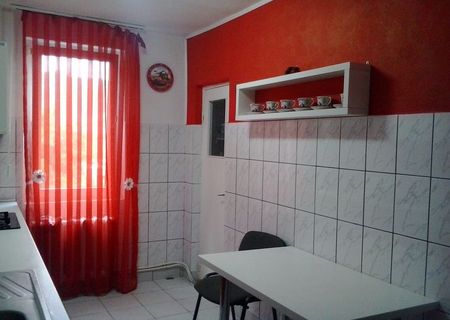 Vand apartament 2 camere +garaj