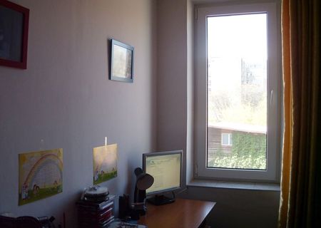 Vand apartament 2 camere PIATA ROMANA (A.S.E)