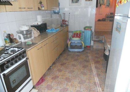 Vand Apartament 2 camere Piata Victoriei