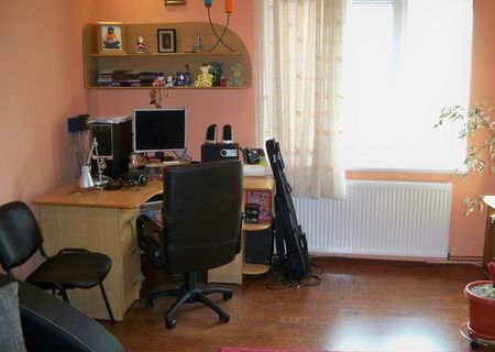 Vand apartament 2 camere, Pta Mihai Viteazu Vand apartament 2 camere, Pta Mihai Viteazu