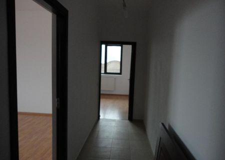 Vand apartament 2 camere, spatios, aproape metrou Vand apartament 2 camere, spatios, aproape metrou