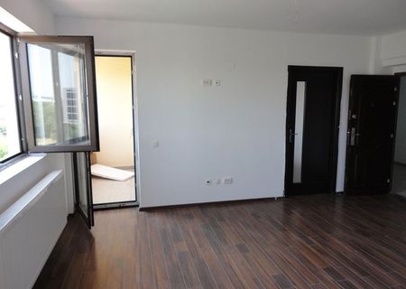 Vand apartament 2 camere, stradal Sos Oltenitei