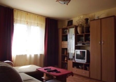 Vand apartament 2 camere Targoviste