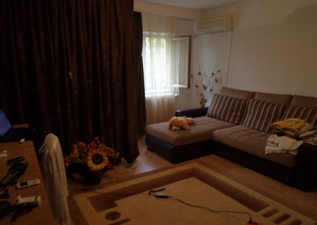 Vand Apartament 2 Camere zona Militari