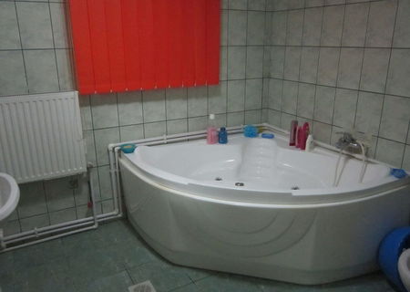 vand apartament 2camere, zona Unirii