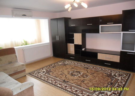 Vand apartament 3 camere