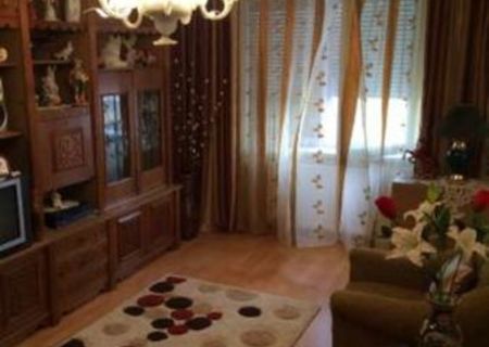 Vand Apartament 3 camere Vand Apartament 3 camere