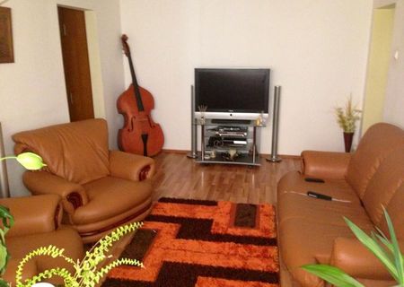 Vand apartament 3 camere Vand apartament 3 camere