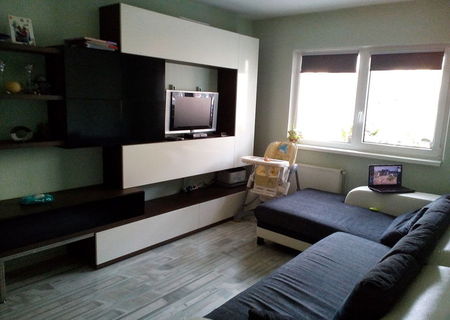 Vand apartament 3 camere