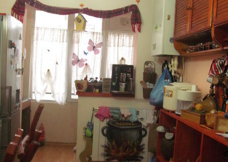 vand apartament 3 camere