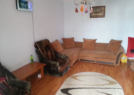 Vand Apartament 3 Camere