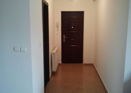 Vand apartament 3 camere