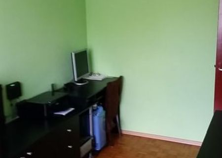 Vand apartament 3 camere, 57mp zona Pajura