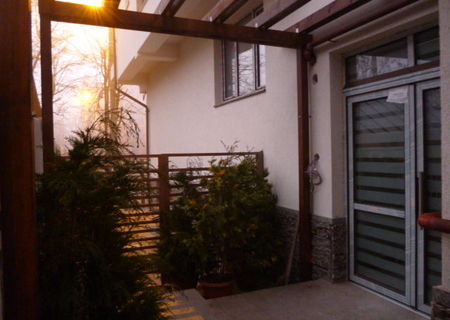 Vand apartament 3 camere 86 mp la 900 metri de metrou - Bucurestii Noi