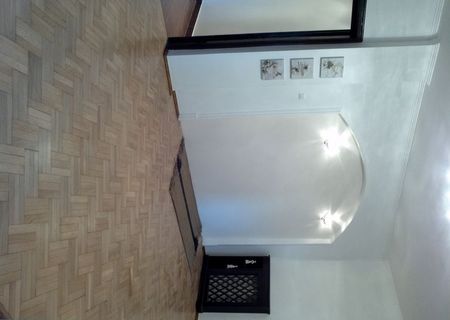 vand apartament 3 camere Batistei