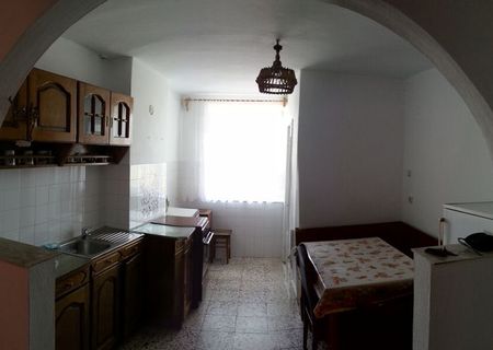 Vand apartament 3 camere decomandat