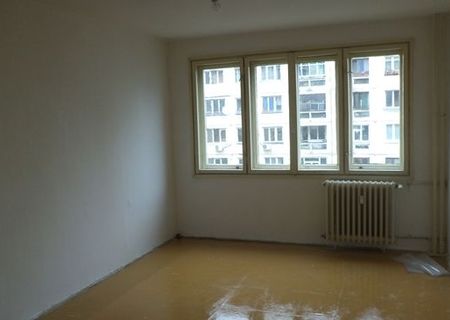 Vand Apartament 3 camere Nicolae Grigorescu stradal