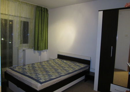 Vand apartament 3 camere zona Complexului Studentesc