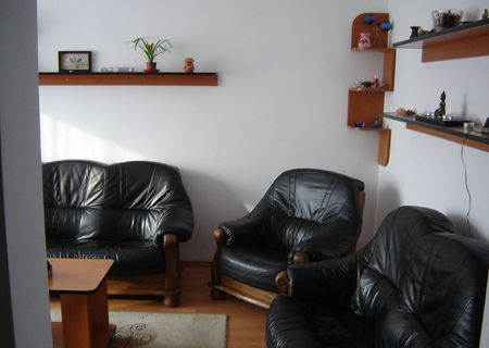 Vand apartament 4 camere Vand apartament 4 camere