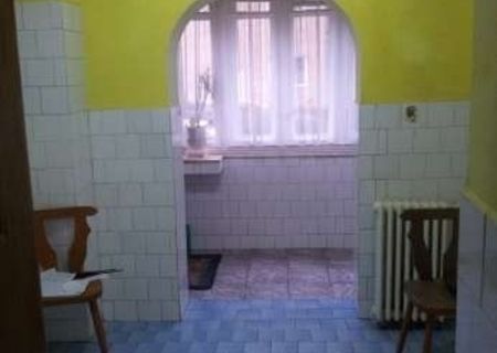 Vand apartament 4 camere parter tip QR sup. 78mp str. Moldovei Oradea Bihor