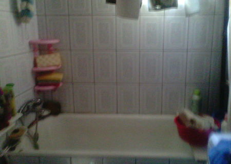 Vand apartament 4 camere urgent