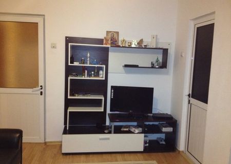 vand apartament