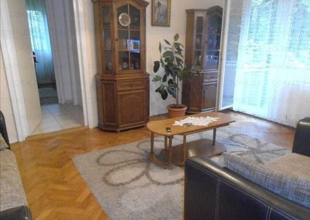 vand apartament
