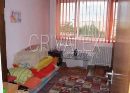 VAND apartament cu 3 camere