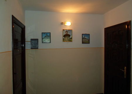 Vand Apartament cu 4 camere