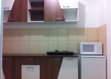 VAND APARTAMENT CU O CAMERA VAND APARTAMENT CU O CAMERA