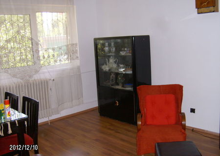 Vand apartament decomandat ,mazepa 2