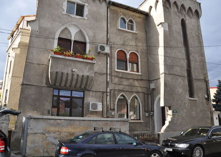 Vand Apartament In Vila - Unirii