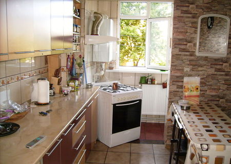 Vand apartament Micro 18 zona ff buna Vand apartament Micro 18 zona ff buna