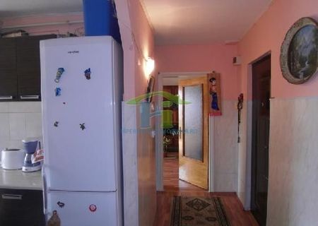 Vand APARTAMENT - ZARNESTI