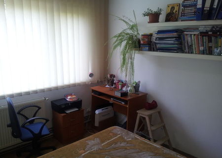 Vand apt. 2 camere etaj 3/8