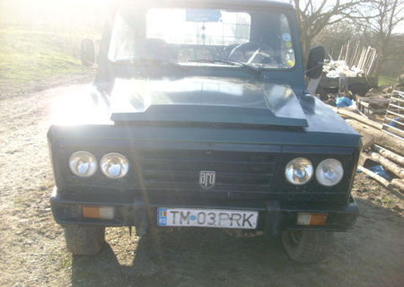 VAND ARO320 4X4