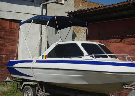 Vand Barca cu cabina GLASTRON + motor+peridoc.
