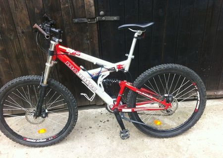 Vand Bicicleta Mountain Bike !