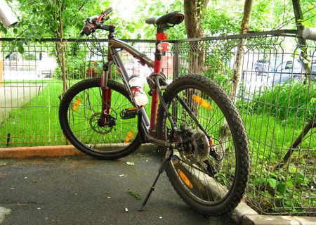 Vand bicicleta mountain bike Felt Q520 - 1500lei negociabil Vand bicicleta mountain bike Felt Q520 - 1500lei negociabil
