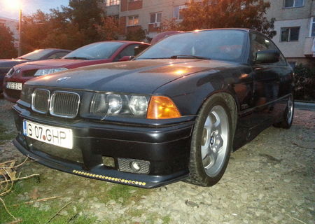Vand BMW E36 1.8L IS coupe inmatriculat ro taxa nerecuperata