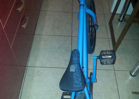Vand BMX Eastern Bikes model AXIS impecabil Vand BMX Eastern Bikes model AXIS impecabil