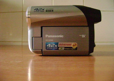 Vand camera video Panasonic NV-GS90, mini DV in perfecta stare Vand camera video Panasonic NV-GS90, mini DV in perfecta stare