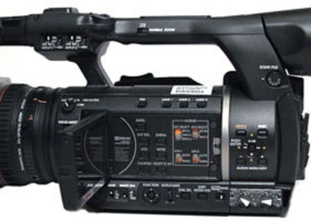 vand camera video profesionala Panasonic AC 130AEJ