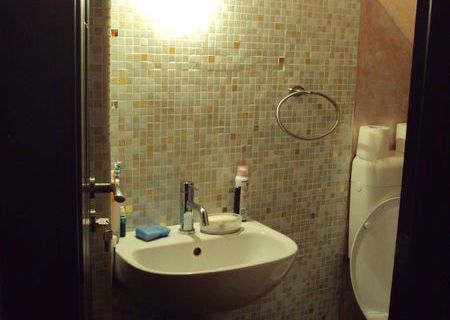 vand casa comuna berceni