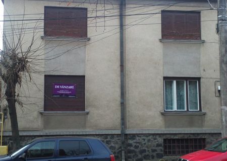 vand casa cu etaj centru Satu Mare
