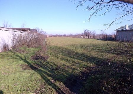 vand casa, curte 10.600 Mp, Giurgiu